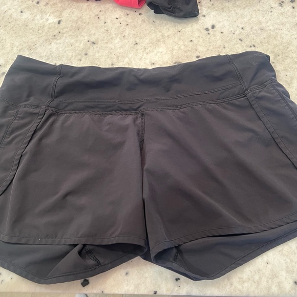 lululemon athletica black speed up shorts - Picture 1 of 4